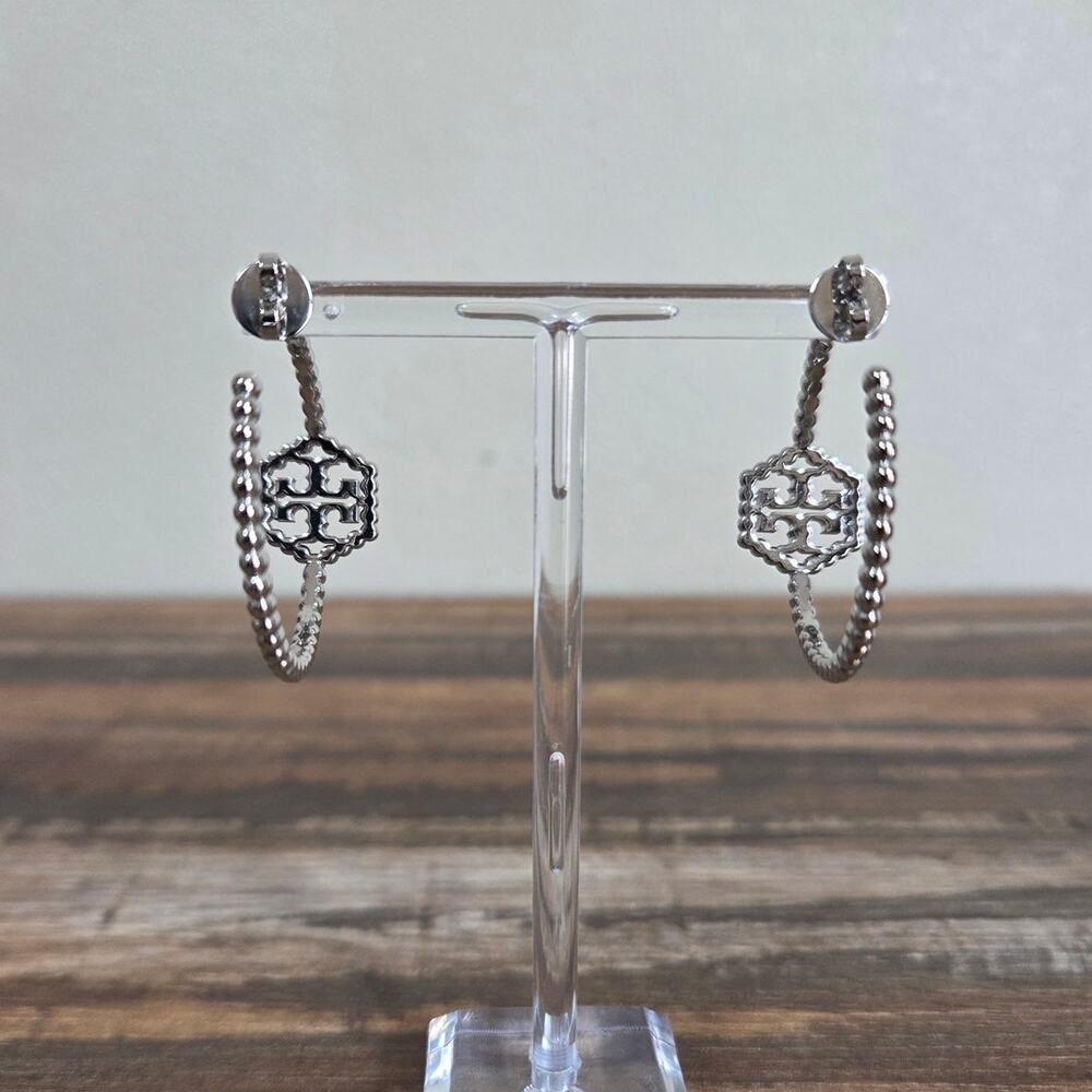 Tory Burch Silver Milgrain Hexagon Double T Logo Hoop Earrings - Picture 3 of 6